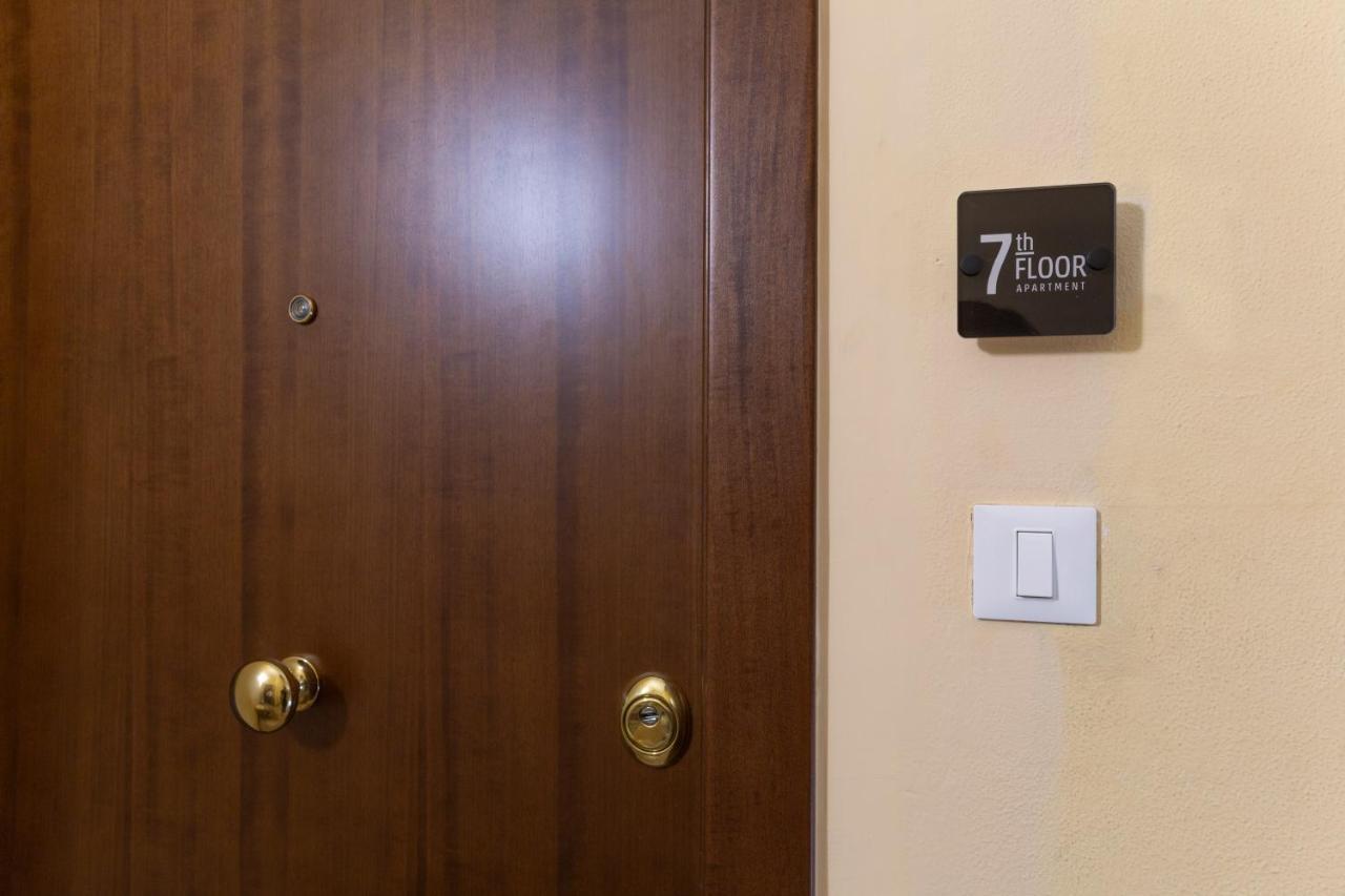 7Th Floor Apartment Фоджа Екстериор снимка